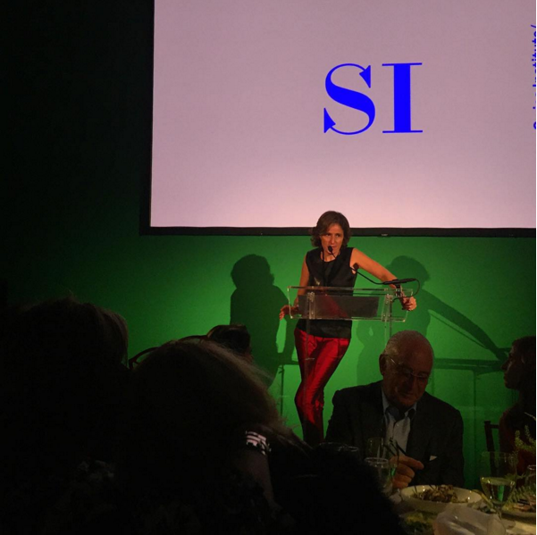 Dominique Levy gives a speech at the Swiss Institute gala. Photo: Instagram/@ferminvil.