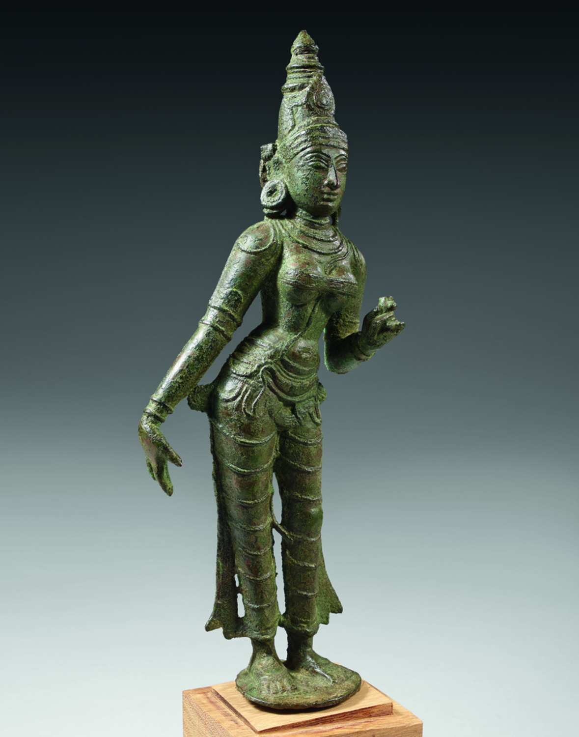 Standing Bhudevi Bronze, 13–14th century, southern India. Photo: courtesy Renaud Montméat Art d’Asie.