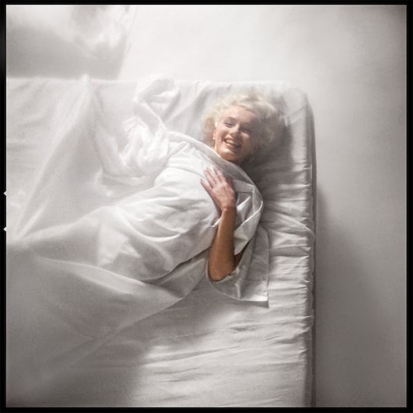 Douglas Kirkland <i> In Bed With Marilyn</i> (1961) <br> Photo: via Little Black Gallery