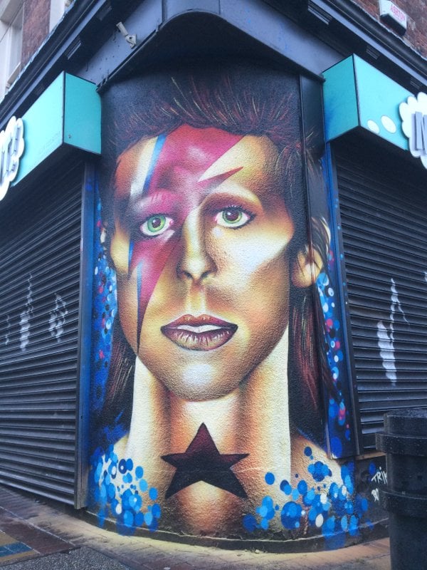 Botched David Bowie mural. Photo via Twitter.