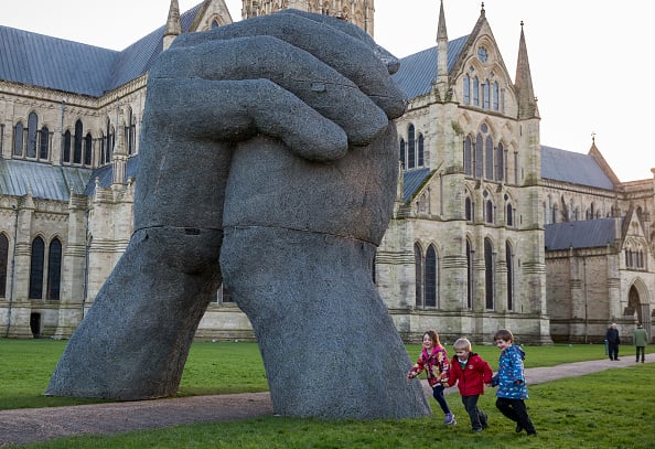 Sophie Ryder, The Kiss, at Salisbury Cathedral.Photo: Matt Cardy/Getty Images.