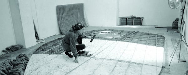 Barbara Hepworth working on the prototype of the United Nations ’Single Form’, St Ives, Cornwall, (1963) <br> Photo: Studio St Ives © Bowness