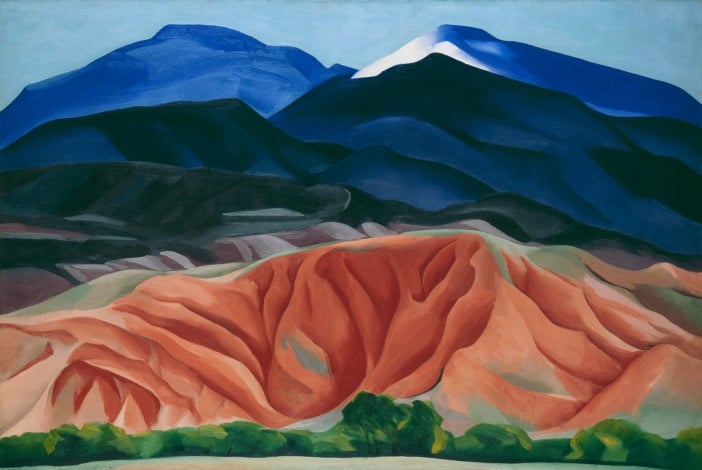 Georgia O'Keeffe, Black Mesa Landscape, New Mexico / Out Back of Marie's II (1930).Photo: Courtesy of Tate Modern.