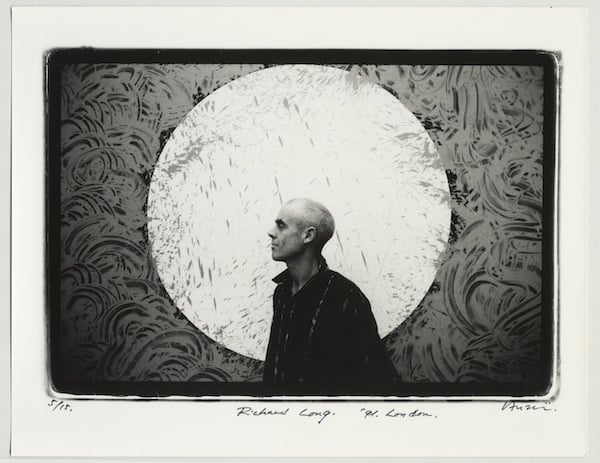 Shigeo Anzaï, Richard Long, London, December 4, 1991.<br>Photo: Courtesy the artist, Zeit-Foto Salon, Tokyo, and White Rainbow, London.