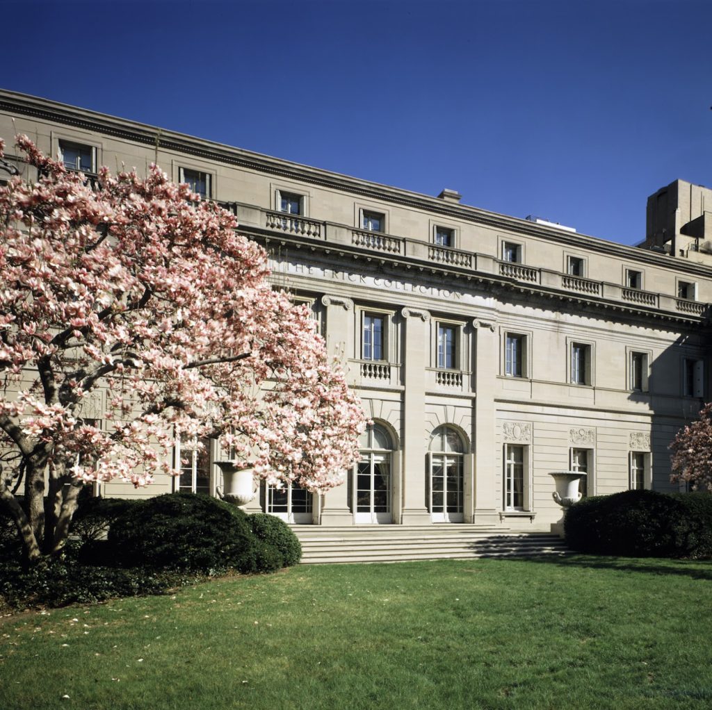 The Frick Collection's Fifth Avenue garden and facade (looking toward 70th St.) Photo: Galen Lee, courtesy the Frick Collection.