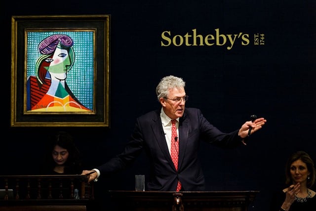Sotheby's auctioneer Henry Wyndham at the auctioneer's London salesroom in February 2016.Photo: Tristan Fewings/Getty Images.