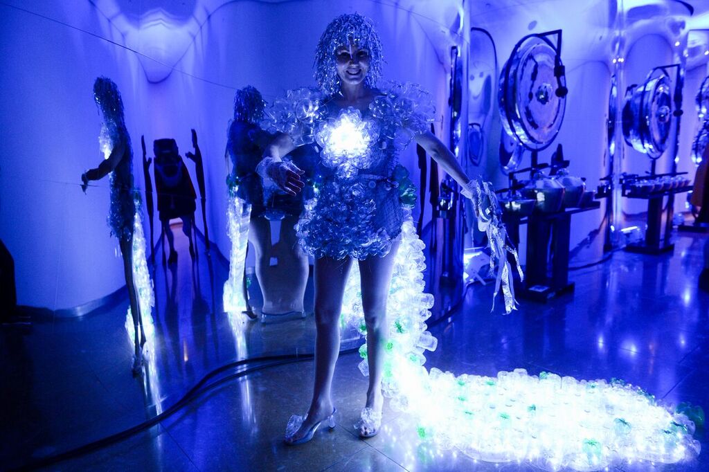 The Week in Art BOFFO Holds Narcissists Ball Chashama Lights Up