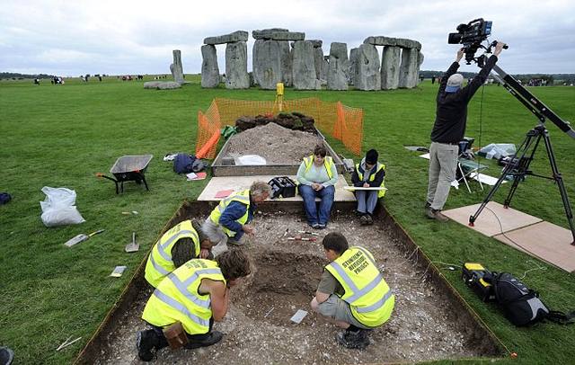 Archaeologists discovered charred human remains at an Aubrey Hole at Stonehenge. <br>Photo: Aerial -Cam/SWNS Group. 