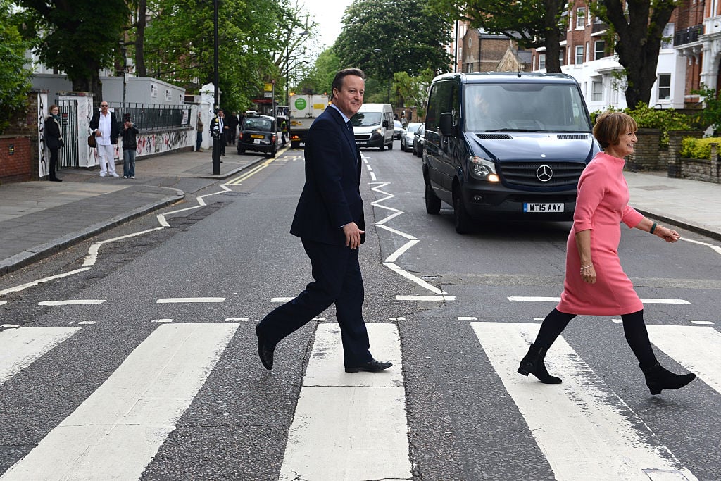 Prime Minister David Cameron and former Culture Secretary Tessa Jowell campaigning to stay in the EU at Abbey Road studios. Photo: Jeremy Selwyn - WPA Pool/Getty Images