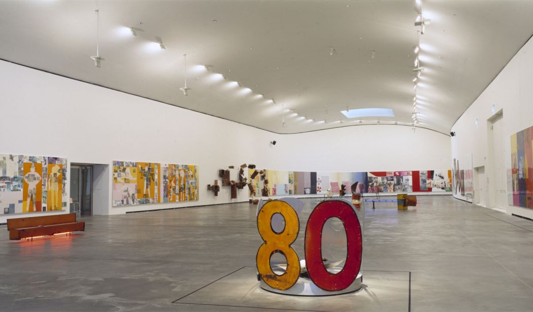 Robert Rauschenberg,The ¼ Mile or 2 Furlong Piece (1981–98), in "Robert Rauschenberg: A Retrospective," at the Guggenheim Museum, Bilbao in 1998. Courtesy photographer Erika Barahona Ede, © FMGB Gugggenehim, Bilbao.