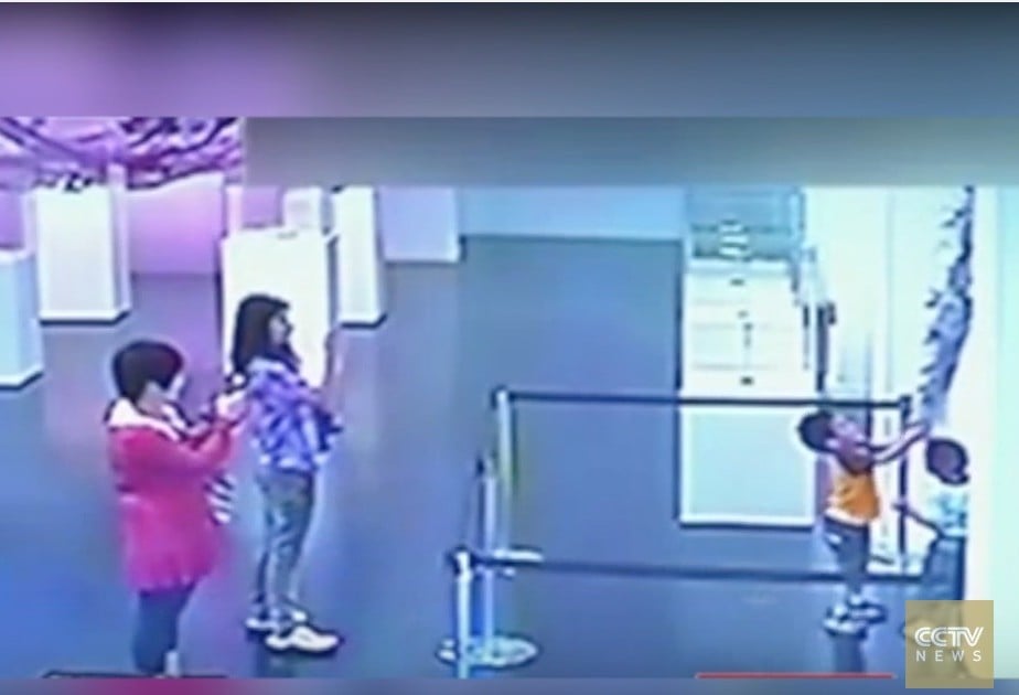 Security footage from the Shanghai Museum of Glass shows that adults pulled out their smartphones to record the kids vandalizing art by Shelley Xue. Image courtesy of the Shanghai Museum of Glass.