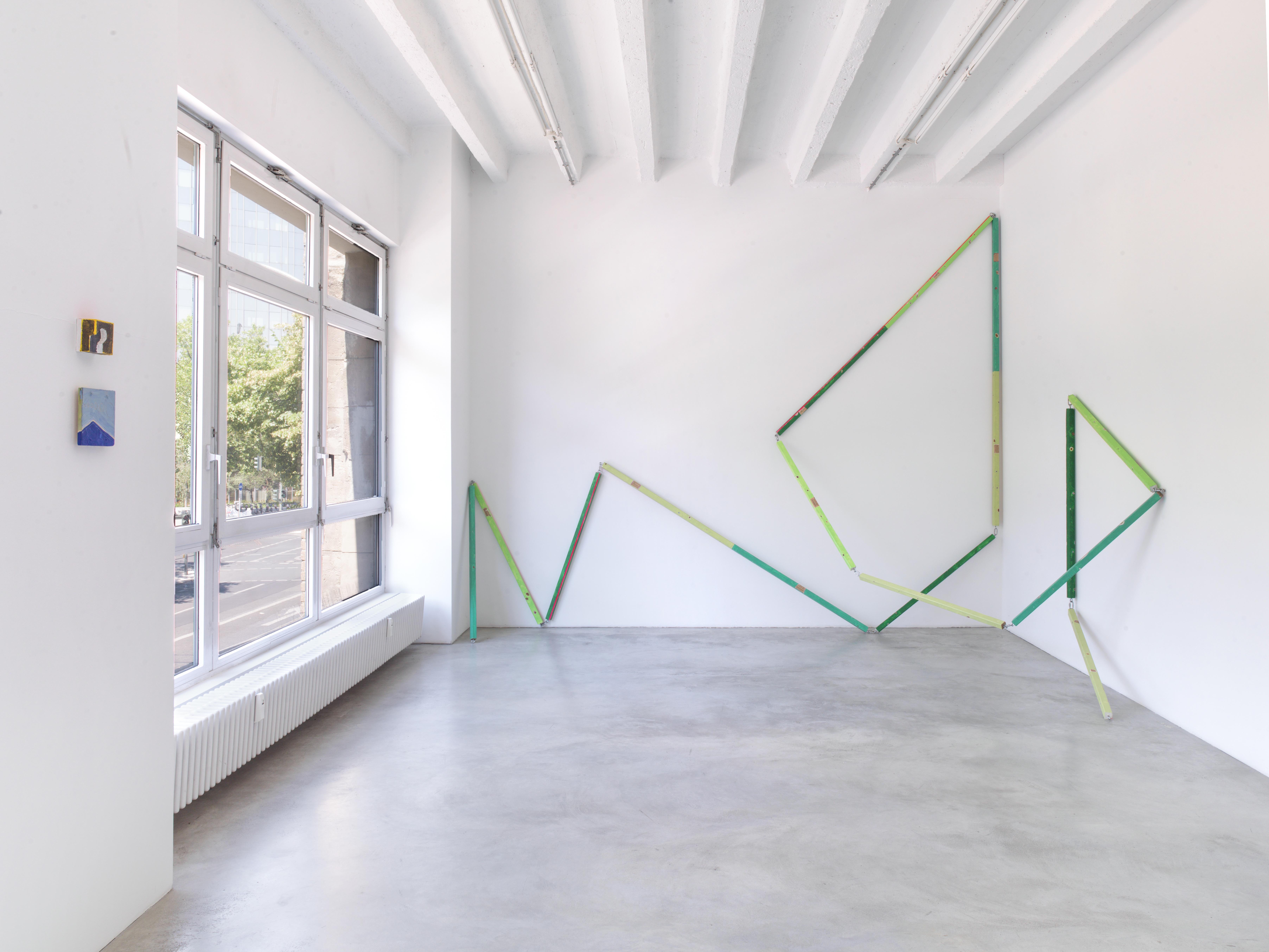 Cordy Ryman installation view courtesy of Konrad Fischer Gallery.