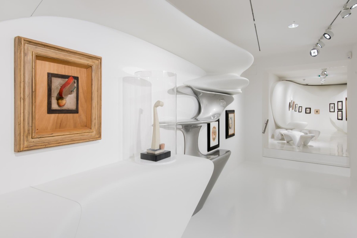 Installation view of "Kurt Schwitters: Merz" designed by Zaha Hadid. Courtesy of Galerie Gmurzynska.