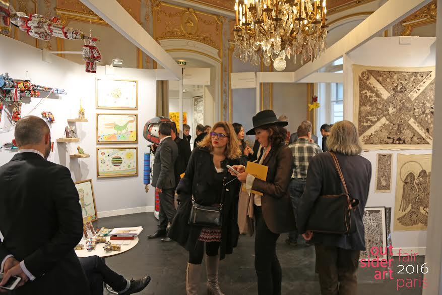 A 2015 shot of visitors and dealers at the fair. Courtesy of Outsider Art Fair.