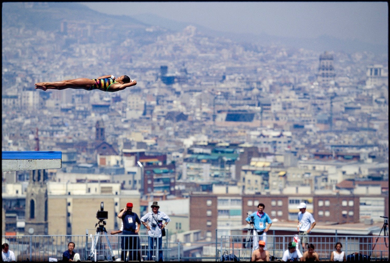 David Burnett, Platform diving, women, Barcelona, Spain, August 1992, Fu Mingxia (gold). Courtesy of David Burnett/Anastasia Photo/Contact Press Images.