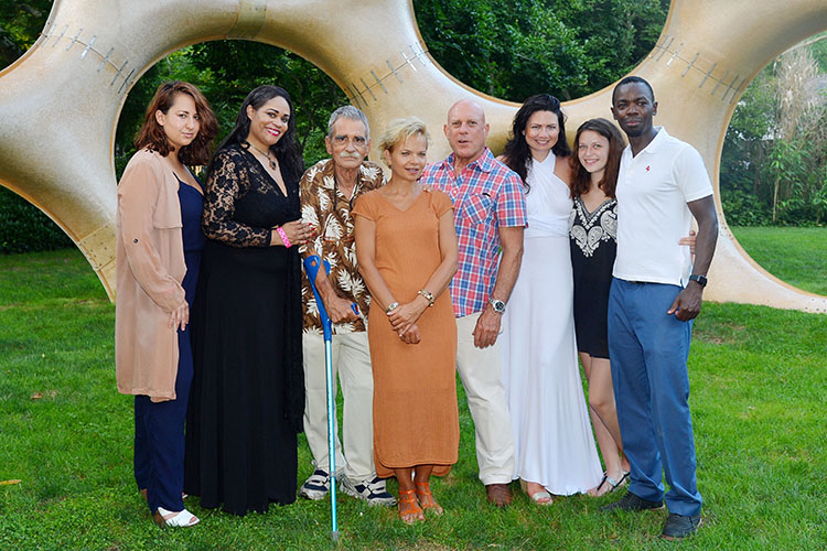 Veronica Leeanne, Princess Angelique Monet, Richard Lair, Patricia Sims, Dr. William Karesh, Dr. Scarlet Magda, Karina Voronich, and Paul Maucha at the LongHouse Reserve's presentation of Laurie Anderson's Concert for Dogs. © Patrick McMullan.