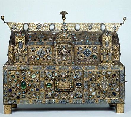Chasse of Ambazac. From the Treasury of Grandmont Limoges, ca. 1180 – 90. Courtesy of the Metropolitan Museum of Art.