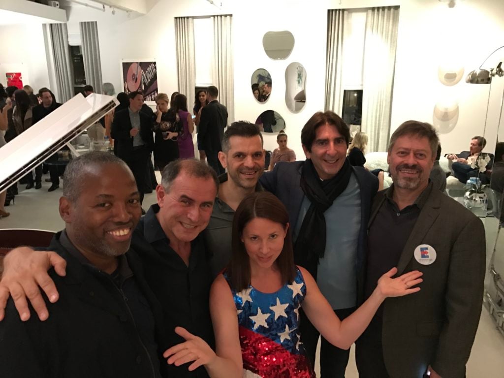 Cey Adams, Nouriel Roubini, Shai Baitel, Laetitia Garriott, Harley Lippman, and David Milch at the Art in Support of the Hillary Victory Fund event. Courtesy of the at the Art in Support of the Hillary Victory Fund.
