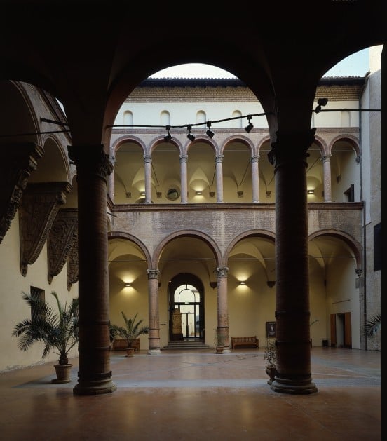 Courtyard of Museo Civico Medievale (Medieval Museum), Bologna, part of the Istituzione Bologna Musei (Institute of Bologna Museums). Photo courtesy of Bologna Musei.