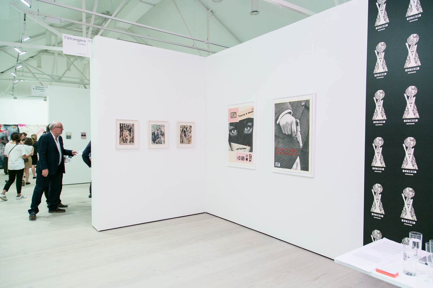 Installation view of the booth of l'étrangère at START2016. Courtesy START Art Fair and the Saatchi Gallery.