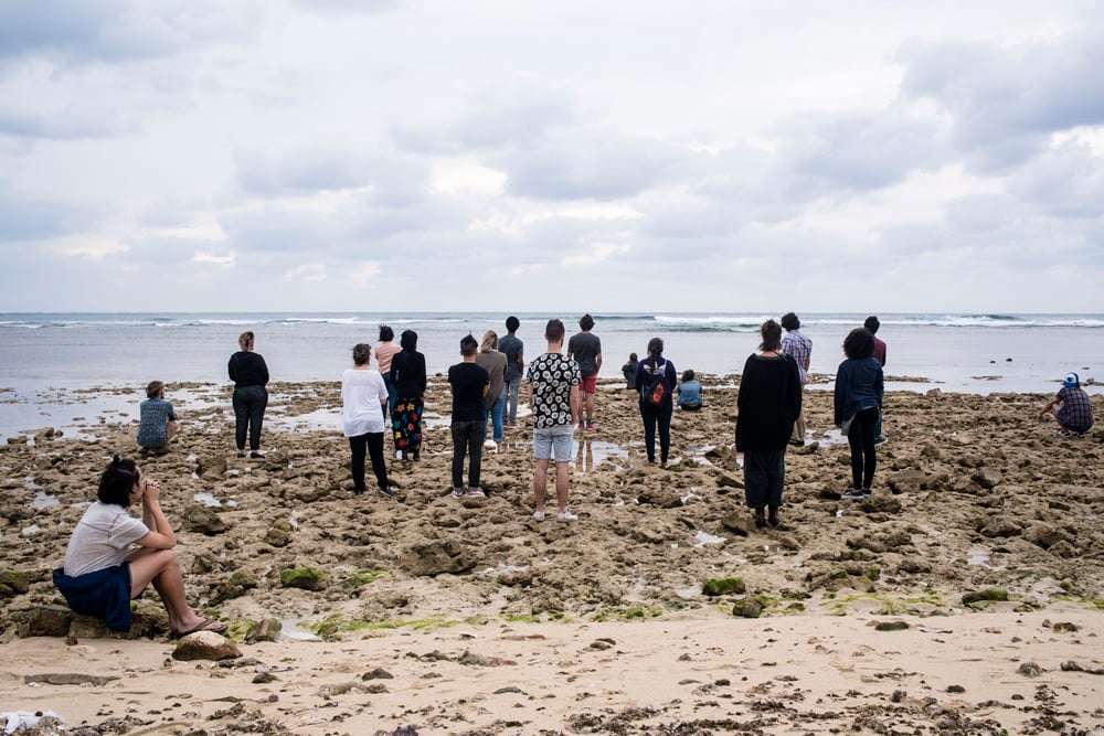 For Wet Steps, Cuban and American artists, participating in El Acercamiento/The Approach, gathered on the Cuban shore to look towards Miami in 2016. Artist: Aissa Santizo. Photo: Pablo Bordon. Courtesy of CalArts. 