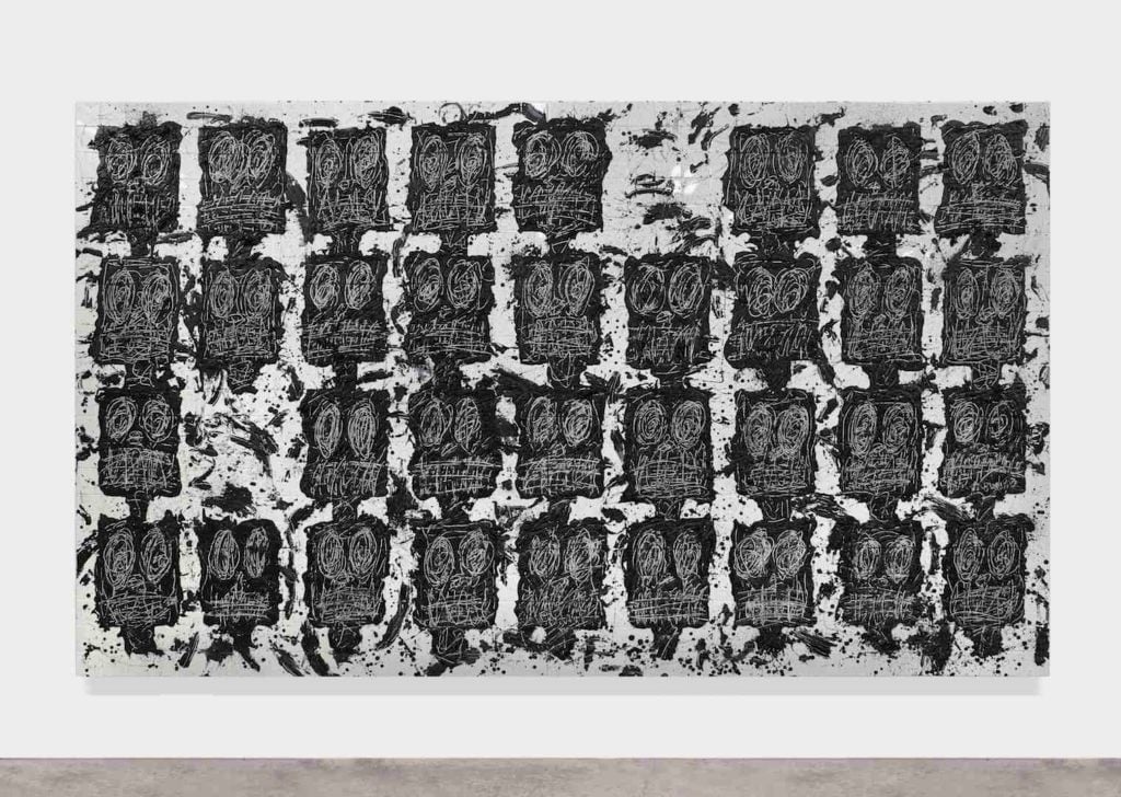 拉希德·約翰遜（Rashid Johnson），《無題的觀眾2016》，白色瓷磚，黑色肥皂，蠟所有圖片：©藝術家Courtesy Hauser＆Wirth 