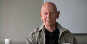 David Antin at a conference in 2011. Photo via Youtube.