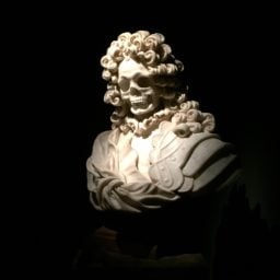 Marble vanitas bust in wig and armour at Colnaghi at TEFAF New York. Photo by Eileen Kinsella