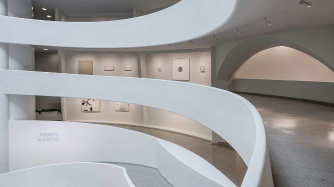 Agnes Martin, Solomon R. Guggenheim Museum, New York, October 7, 2016–January 11, 2017. Photo: David Heald