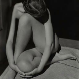 Edward Weston, Nude (1936), from the Sir Elton John Photography Collection. Photo ©1981 Center for Creative Photography, Arizona Board of Regents.