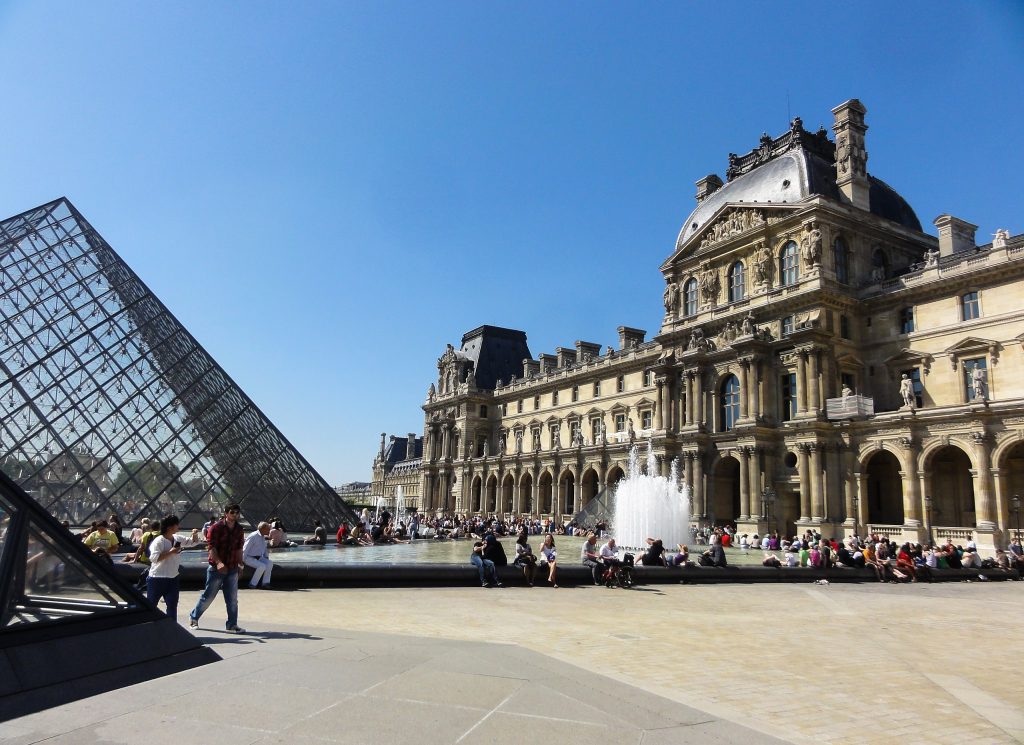 The Louvre Museum, Paris. Photo by Guillaume Speurt, Creative Commons Attribution-Share Alike 2.0 Generic license.