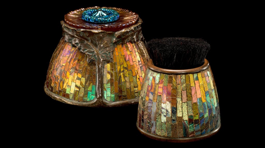 “Poppy” Inkstand, about 1901. Tiffany Glass and Decorating Company, designed by Clara Pierce Wolcott Driscoll. Courtesy of the Corning Museum of Glass, Corning, New York.