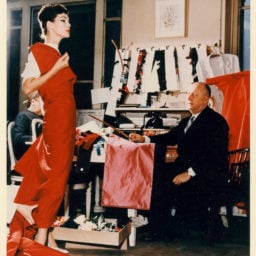 Christian Dior and fashion model Lucky (circa 1956). Courtesy of Bellini, © Christian Dior