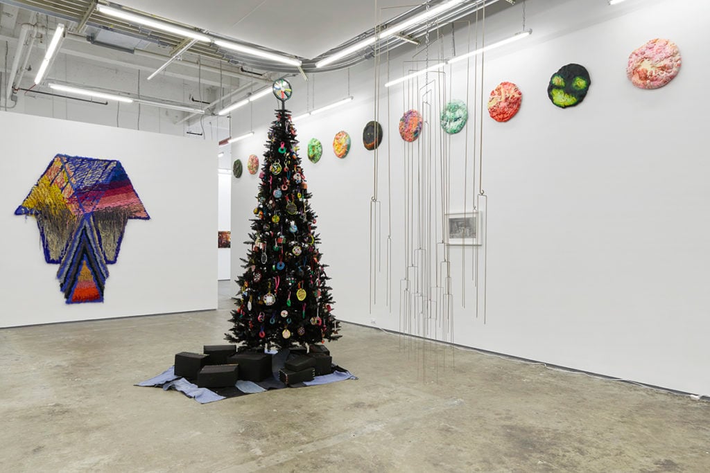 Kate Werble Gallery XXXmASS installation view (2016-2017). Photo: Elisabeth Bernstein.