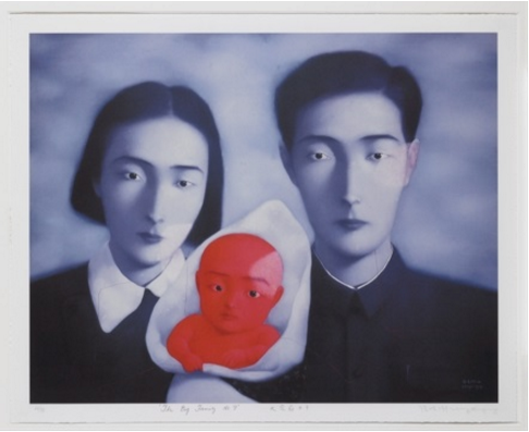 Zhang Xiaogang, The Big Family No. 9 (1998). Courtesy of Galerie Thalberg.