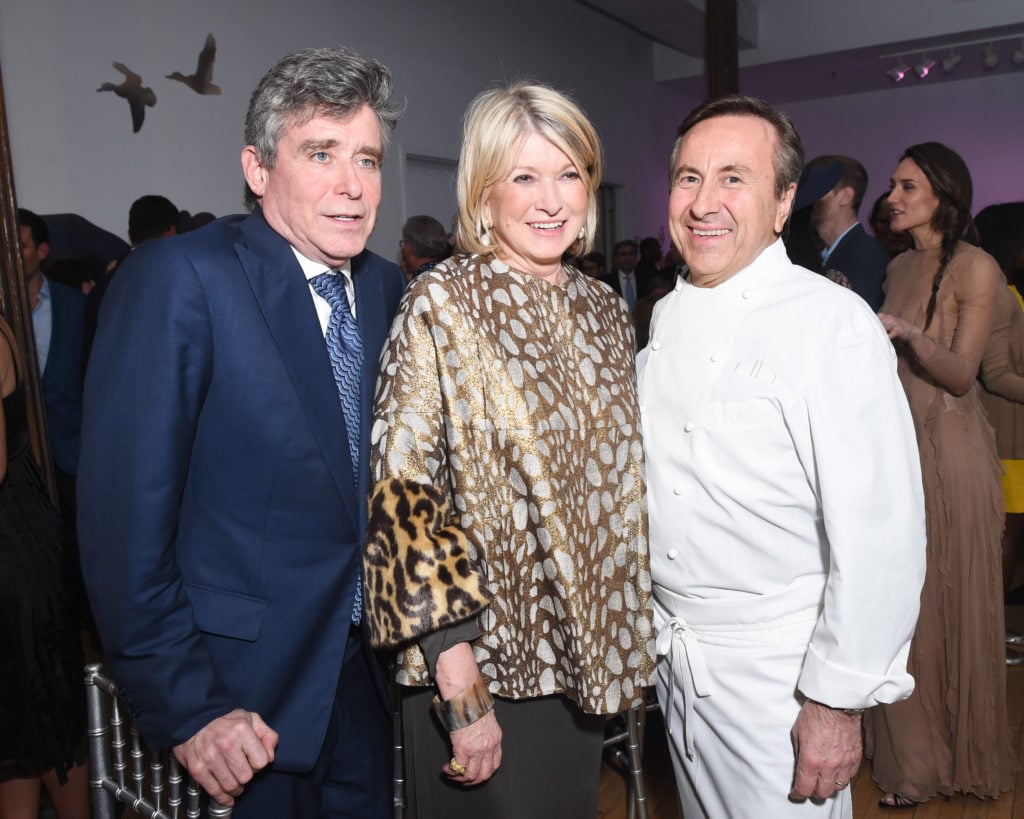 Jay McInerney, Martha Stewart, and Daniel Boulud at New York Academy of Art’s Tribeca Ball. Courtesy of BFA.