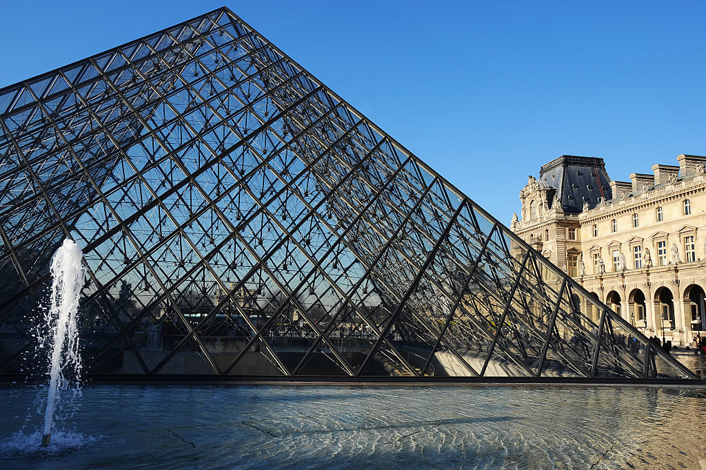 Louis Vuitton closed first audience-free Paris fashion week in Louvre –  Art, Food, Travel and Fashion!