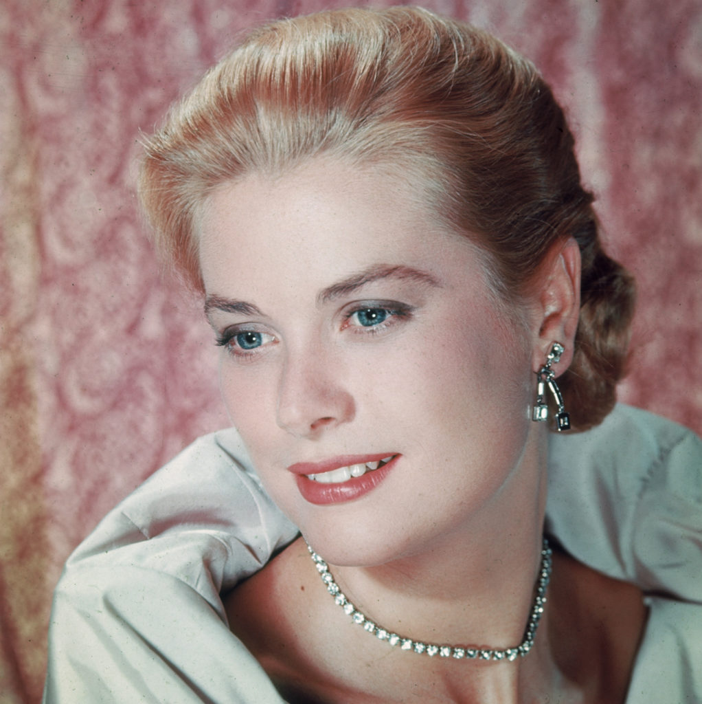 American actress Grace Kelly (1929 - 1982), who retired from films in 1956 to marry Prince Rainier III of Monaco. She was killed in a car crash in 1982. Photo Hulton Archive/Getty Images.