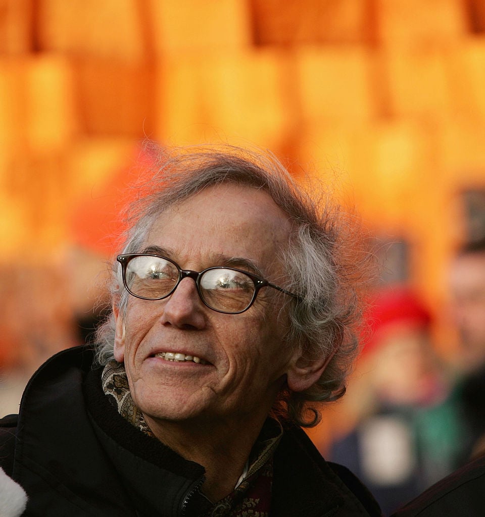 Artist Christo looks at his artwork The Gates, Central Park, New York, 1979-2005. Photo Spencer Platt/Getty Images.