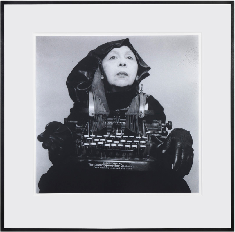 Geta Brătescu, Self-Portrait – Mrs Oliver in her traveling costume, (1980/2012). Courtesy Galerie Barbara Weiss