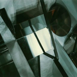 Barbara Kasten, Construct II-A (1979). Image courtesy the artist and Bortolami Gallery, New York.