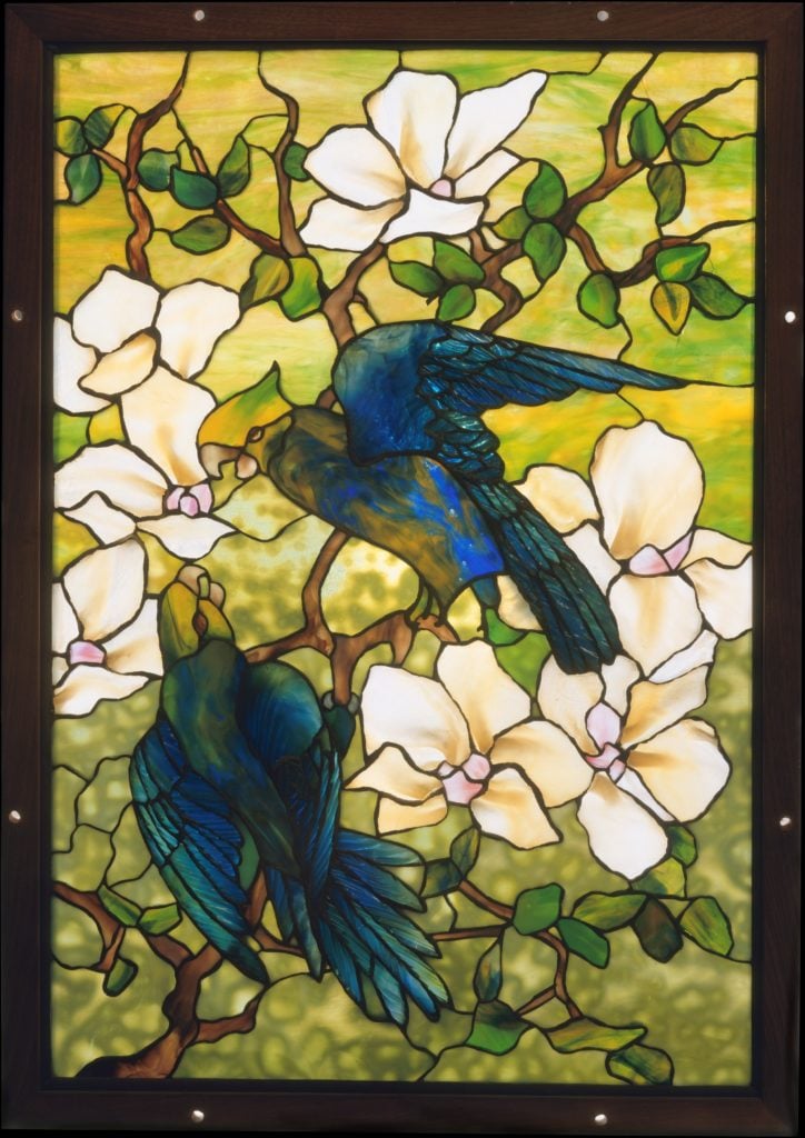 Louis Comfort Tiffany, Tiffany Studios, <em>Hibiscus and Parrots</em> (circa 1910–20). Courtesy of the Metropolitan Museum of Art. 
