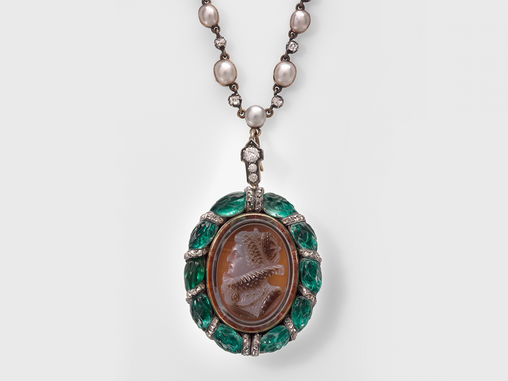 JADE AND GOLD NECKLACE, LOUIS COMFORT TIFFANY, TIFFANY CO. by Tiffany & Co.  on artnet
