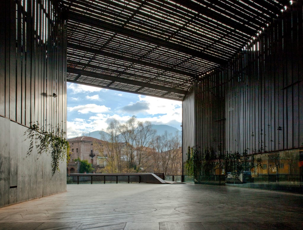 La Lira Theater Public Open Space (2011). Image Courtesy Hisao Suzuki.