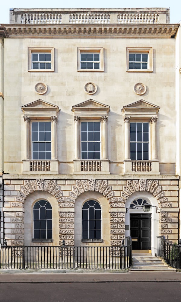 Façade of Galerie Thaddaeus Ropac London, Ely House, 37 Dover Street. Courtesy Galerie Thaddaeus Ropac.