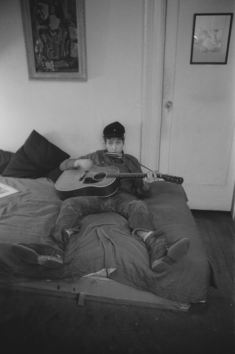 A 20-Year-Old Bob Dylan Shows Off His Effortless Cool in Revealing ...