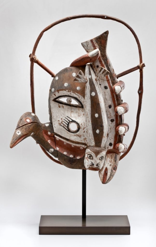 Unrecorded Yup’ik artist, dance mask (Yup’ik, Alaska, 1900). Courtesy Metropolitan Museum of Art, promised gift of Charles and Valerie Diker, photo by Dirk Bakker.