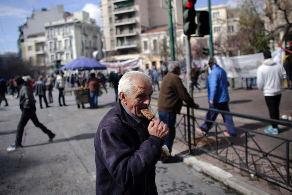 A man enjoying a kebab, March 2017. Photo by Milos Bicanski/Getty Images.