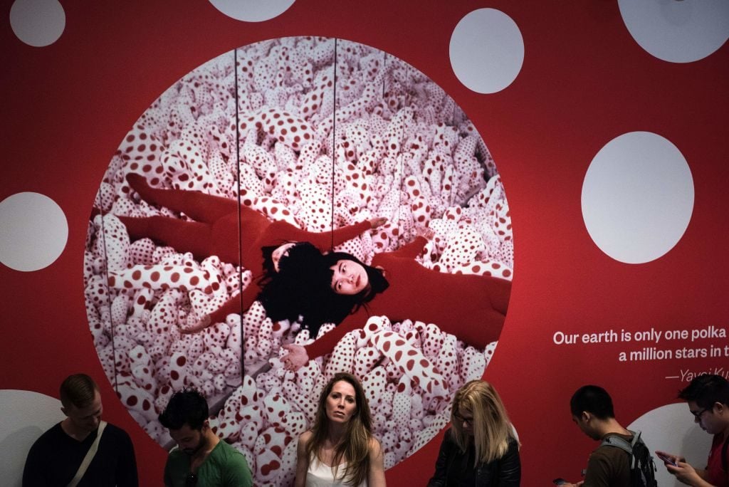 Hirshhorn Unveils Yayoi Kusama's Giant “Pumpkin” for Holiday