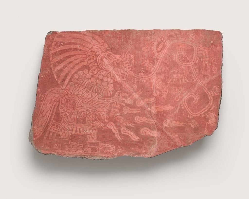 Mural fragment (feathered feline), (500–550). Image courtesy of the Fine Arts Museums of San Francisco.